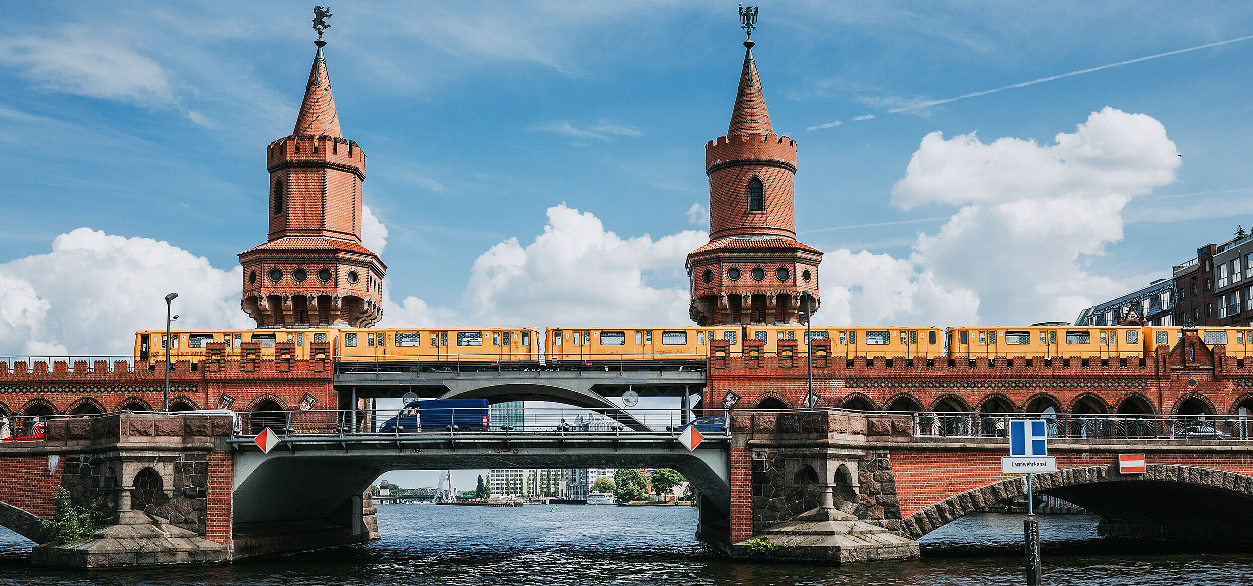 Linking east and west, Friedrichshain and Kreuzberg – Berlin’s landmark the Oberbaum Bridge